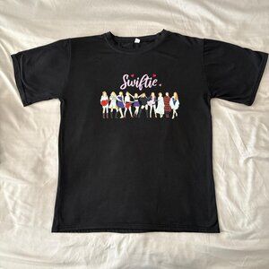 Taylor Swift black SWIFTIE t-shirt. Size M.